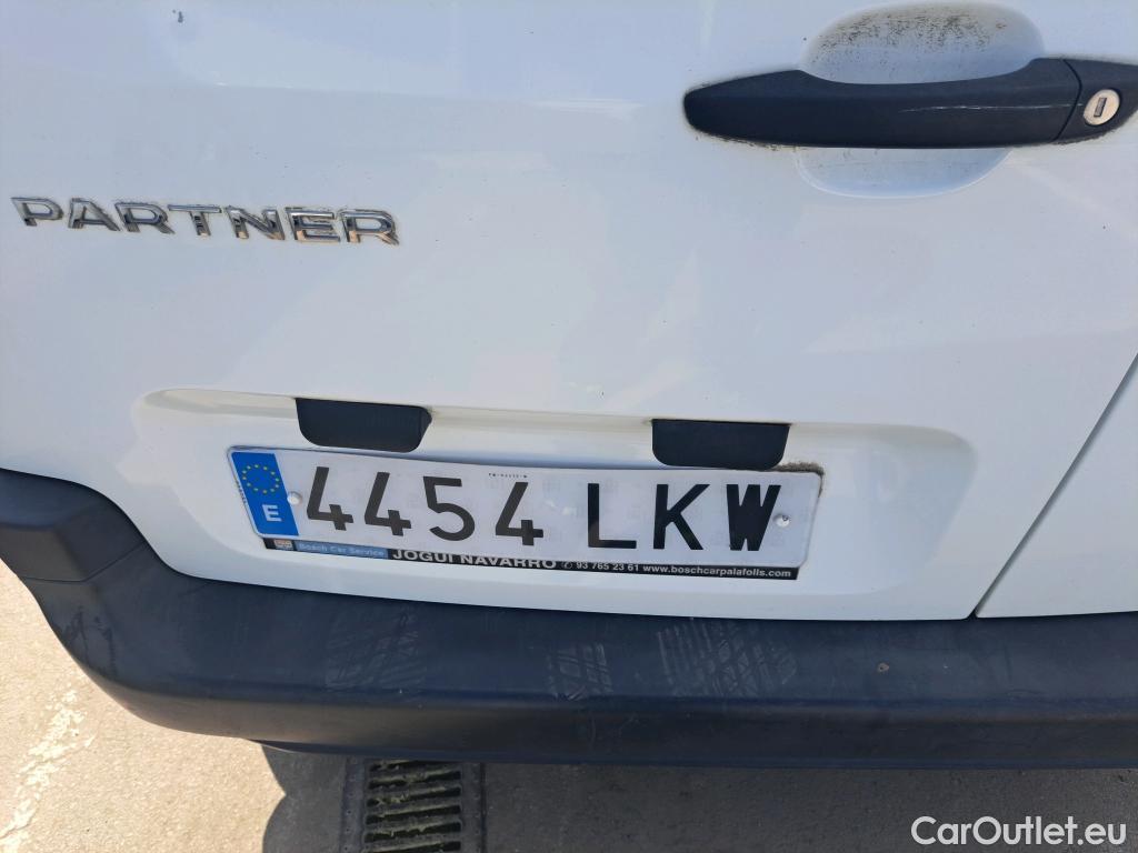  Peugeot  Partner PEUGEOT  / 2018 / 3P / furgón derivado de turismo Pro Standard 600kg BlueHDi 73kW (AC) #71