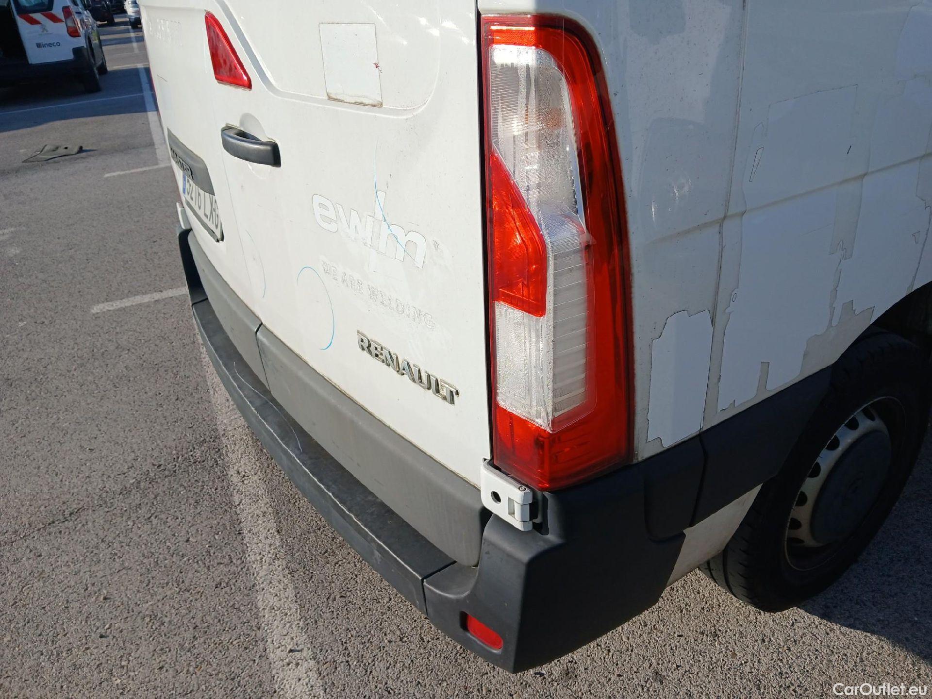  Renault  Master RENAULT  / 2019 / 4P / furgón Furgón T L1H1 3500 Bl dCi 99W (135CV) #25