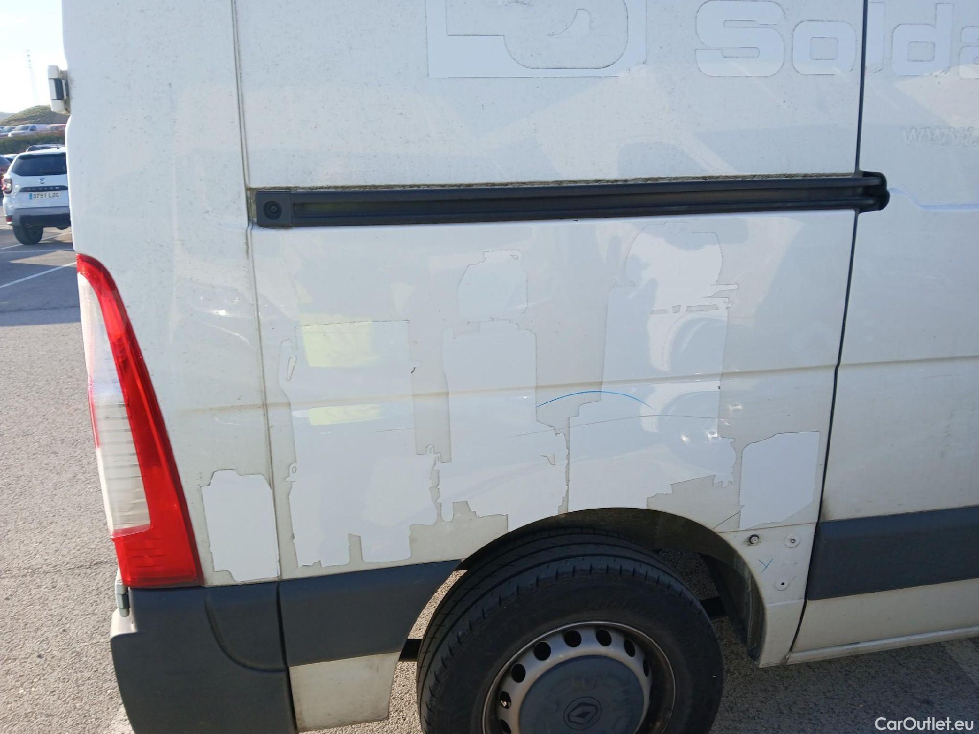 Renault  Master RENAULT  / 2019 / 4P / furgón Furgón T L1H1 3500 Bl dCi 99W (135CV) #28