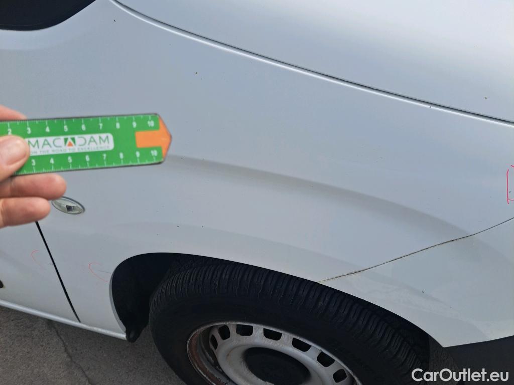  Peugeot  Partner PEUGEOT  / 2018 / 3P / furgón derivado de turismo Pro Standard 600kg BlueHDi 73kW (AC) #29