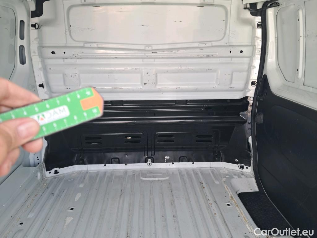  Renault  Trafic RENAULT  / 2019 / 4P / furgón Furgón 27 L1H1 Energy BluedCi 88 kW (AC) #18