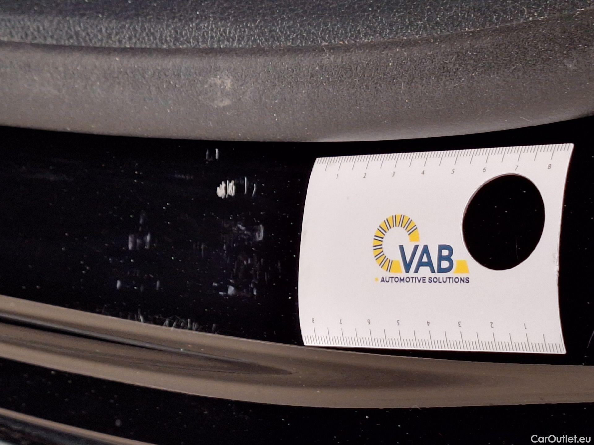  Mercedes  A-Klasse Mercedes, A-Class Berline '18, Mercedes-Benz  Limousine A 180 Aut. 4d #14