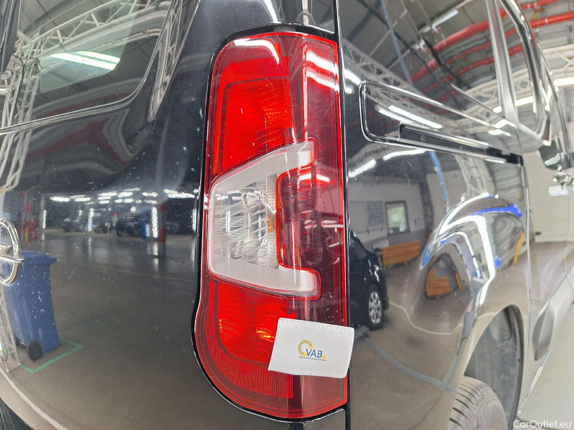  Opel  Combo Opel,  Life '18, Opel  Life 1.5 Turbo D BlueI 96kW S/S Eleganc #43