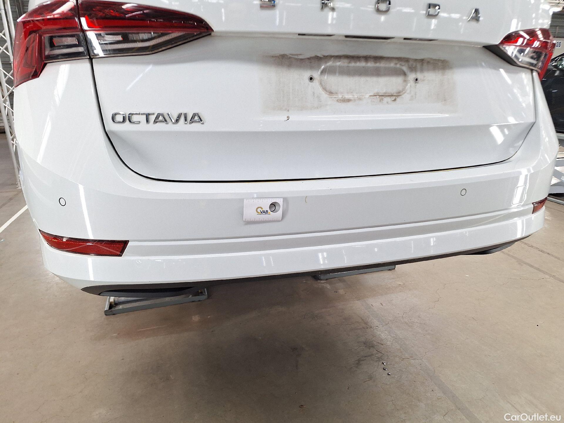  Skoda  Octavia Skoda,  Combi '20, Skoda  Combi 2.0 CRTDI 85kW Ambition 5d #33