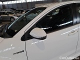  Toyota  Yaris TOYOTA  / 2020 / 5P / BERLINA HYBRID BUSINESS MY20 #49