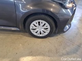  Toyota  Yaris TOYOTA  / 2020 / 5P / BERLINA HYBRID BUSINESS MY20 #17