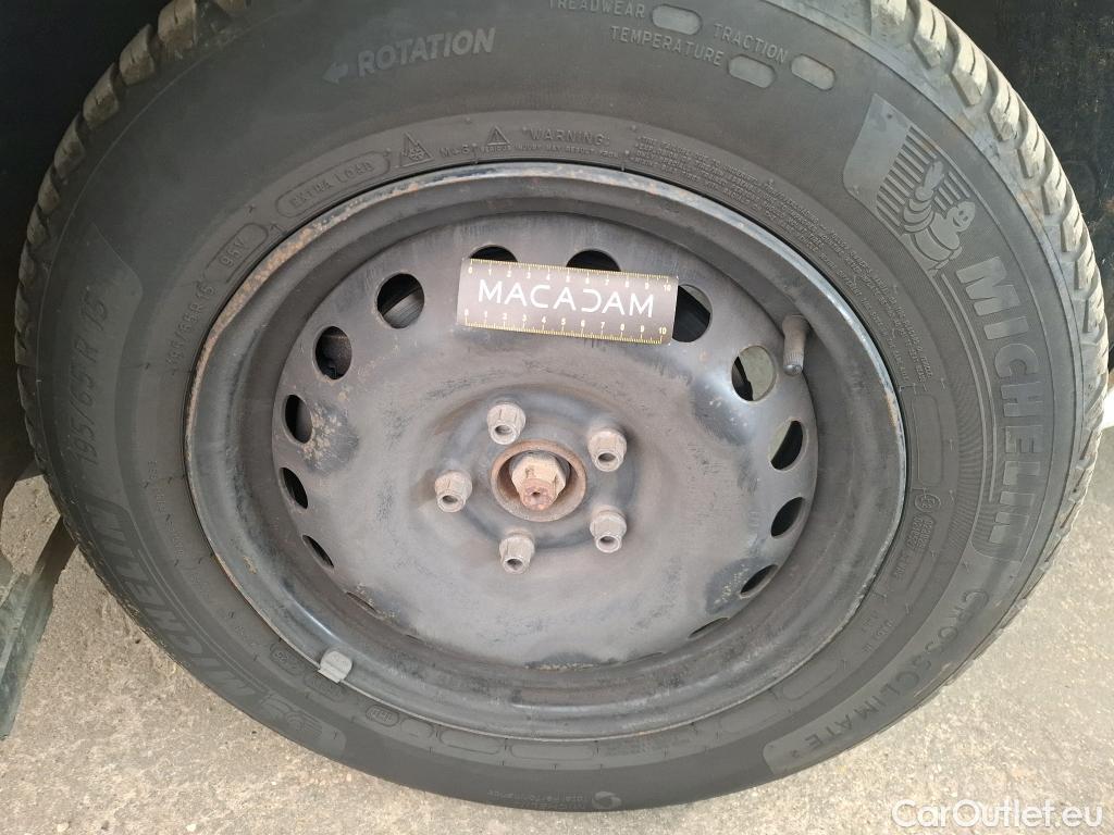  Renault  Kangoo RENAULT  Express VU 4p Fourgonnette Grand Confort dCi 90 #37