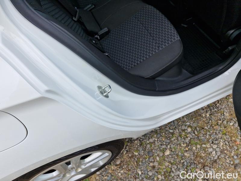  Opel  Astra  K Sports Tourer (2015) ST 1.5CDTi 77 Edition 5d #20