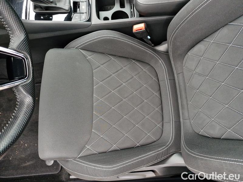  Skoda  Karoq  (NU)(2017->) Kar.2.0TSI 140 Sportlin 4x4 AT #1