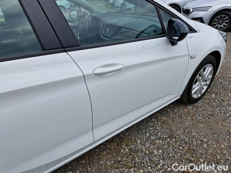  Opel  Astra  K Sports Tourer (2015) ST 1.5CDTi 77 Edition 5d #21