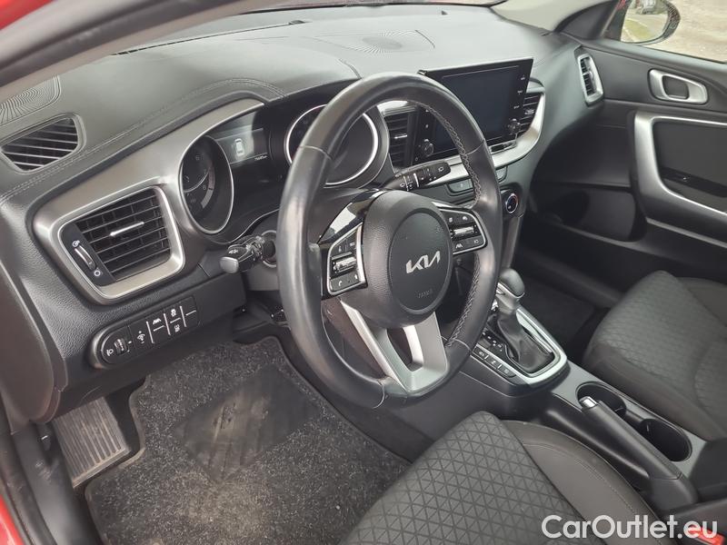  KIA  Cee'd Ceed Sportswagon (2018->) Ceed SW 1.5 T-GDI 118 Spin AT #9