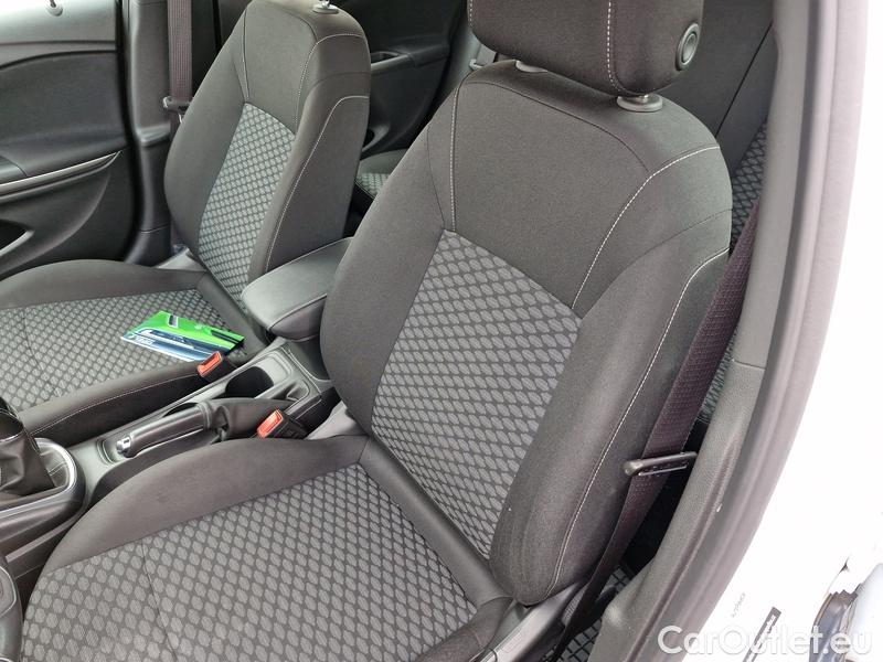  Opel  Astra  K Sports Tourer (2015) ST 1.5CDTi 77 Edition 5d #8