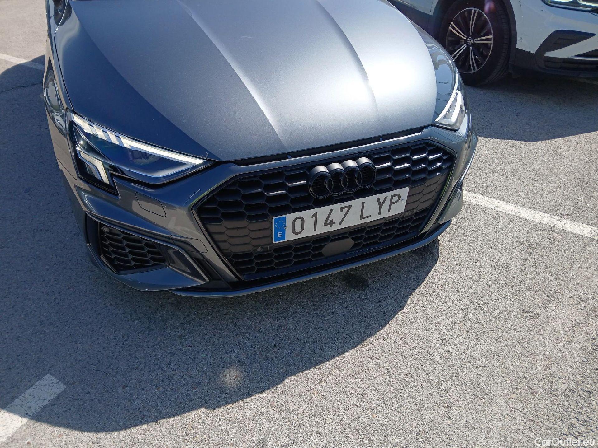  Audi  A3 AUDI  / 2020 / 5P / berlina con portón Sportback Black line 35 TDI 110kW S tron #8