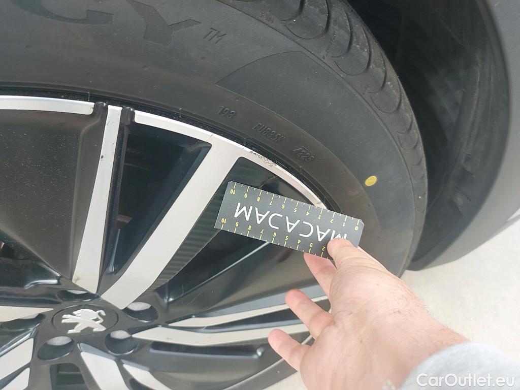  Peugeot  5008 PEUGEOT  / 2020 / 5P / todoterreno 2.0 BlueHDi 133kW S&S GT Pack EAT8 #10