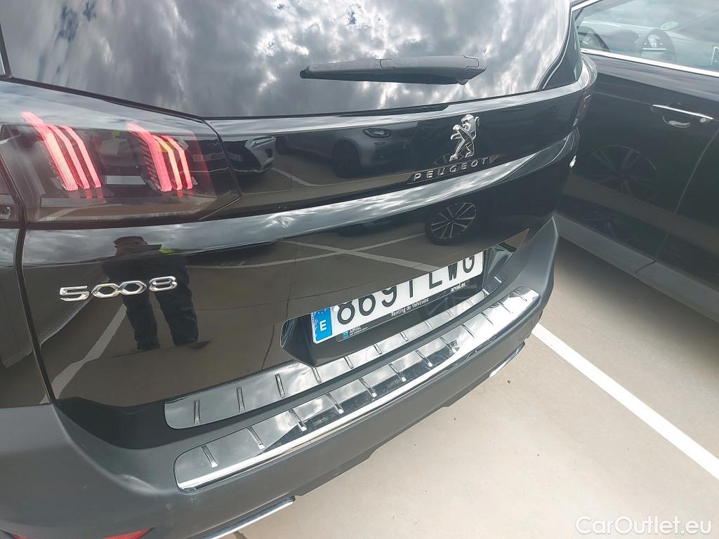  Peugeot  5008 PEUGEOT  / 2020 / 5P / todoterreno 2.0 BlueHDi 133kW S&S GT Pack EAT8 #3