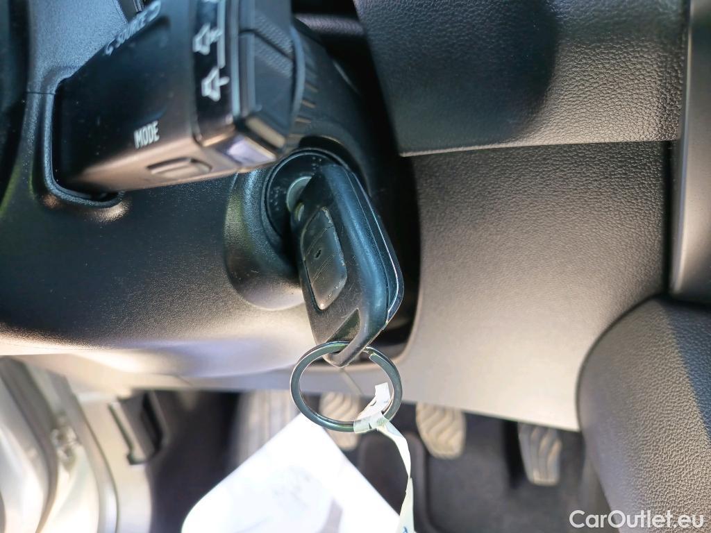  Renault  Captur RENAULT  / 2020 / 5P / todoterreno Intens TCe 90 #4