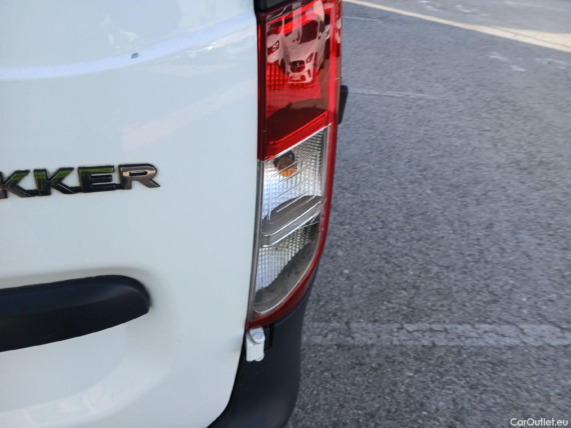  Dacia  Dokker DACIA  / 2013 / 4P / furgón derivado de turismo Van Essential dCi 55kW (75CV) #27