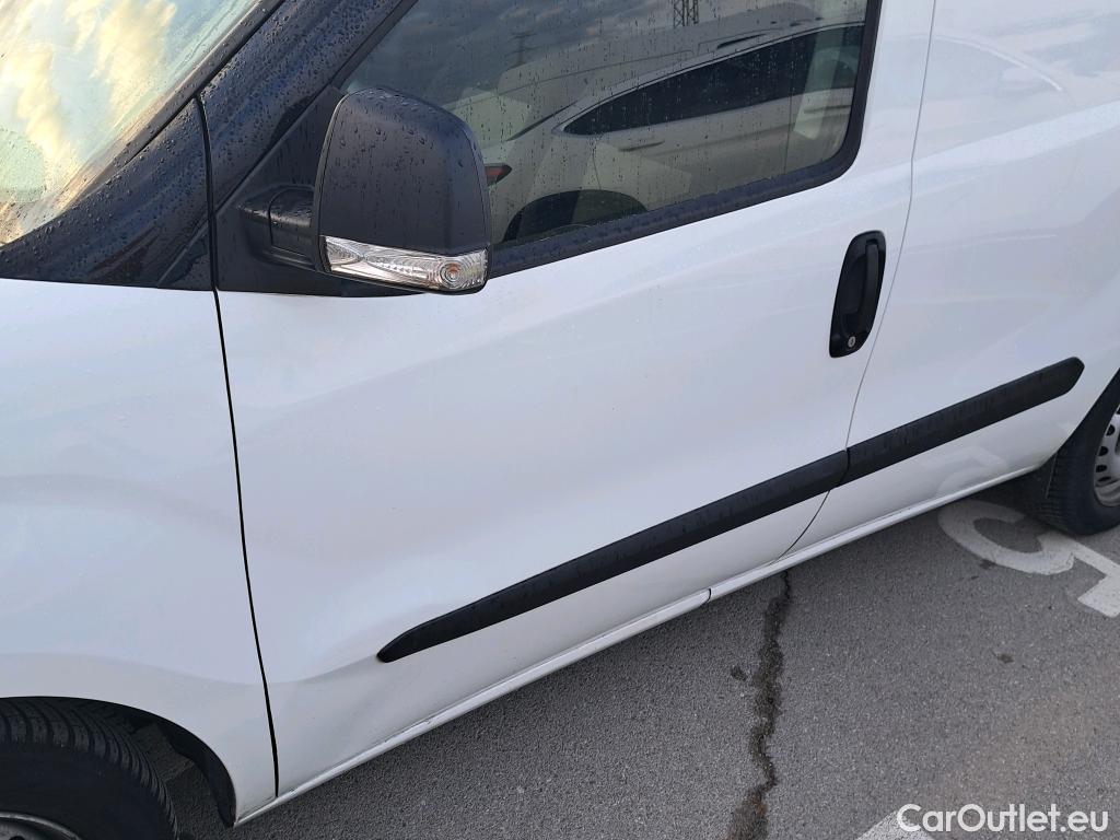  Fiat  Doblo FIAT Doblò Cargo/2015/3P/furgón derivado de turismo Cargo Base 1.6 Mjet 66kW (90CV) #11