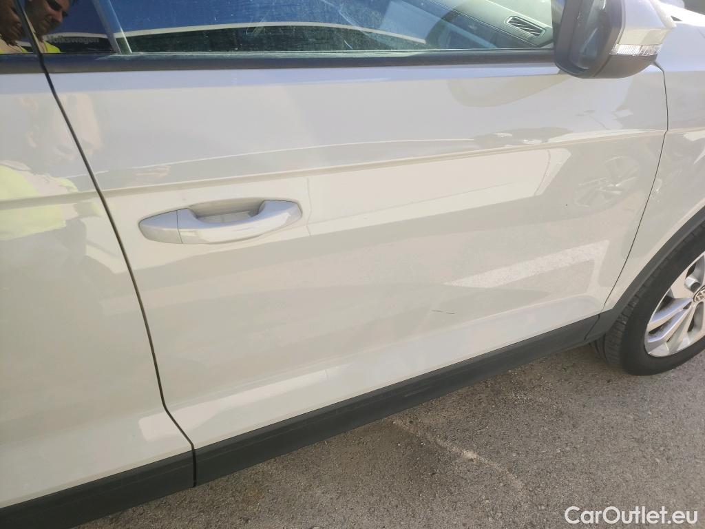  Volkswagen  T-ROC VOLKSWAGEN  / 2021 / 5P / todoterreno Life 1.5 TSI 110kW (150CV) DSG #9
