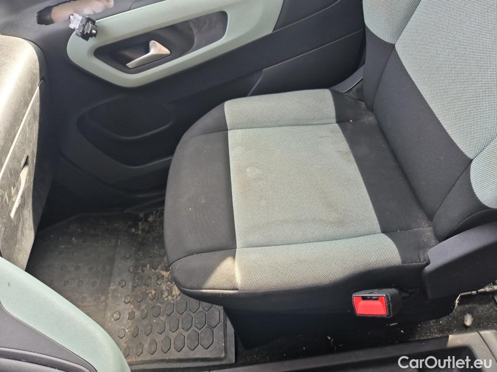  Citroen  Berlingo CITROEN  / 2018 / 5P / monovolumen compacto Talla M BlueHDi 130 S&S 6v 100 AÑOS #50