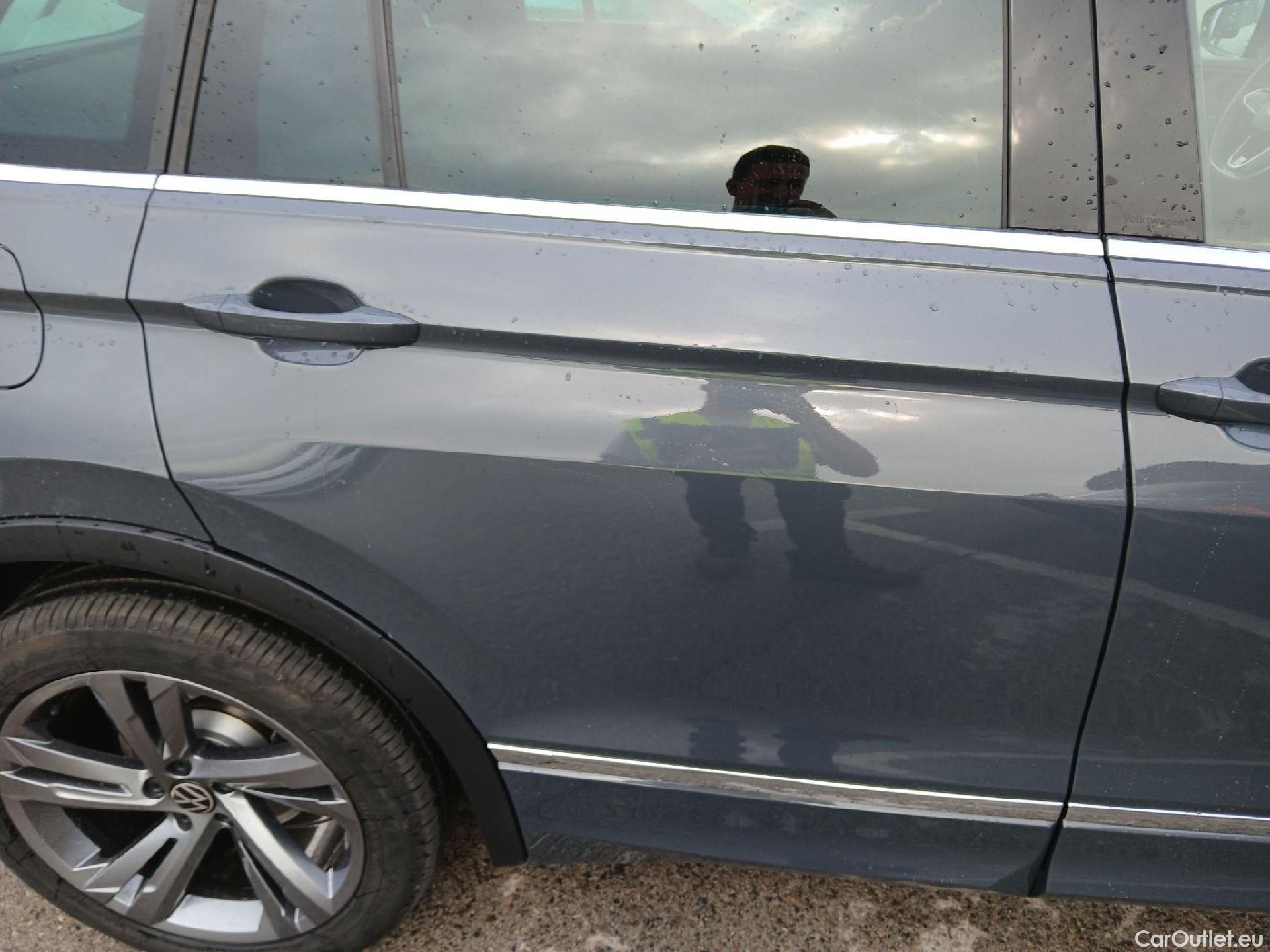  Volkswagen  Tiguan  R-Line 1.5 TSI 150CV AT7 E6d #8