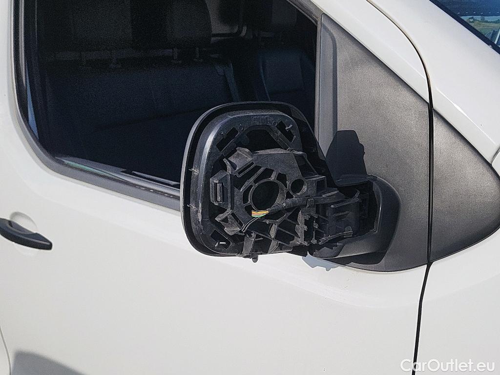  Opel  Vivaro OPEL -e / 2019 / 4P / furgón BEV 330 Select L Std #31