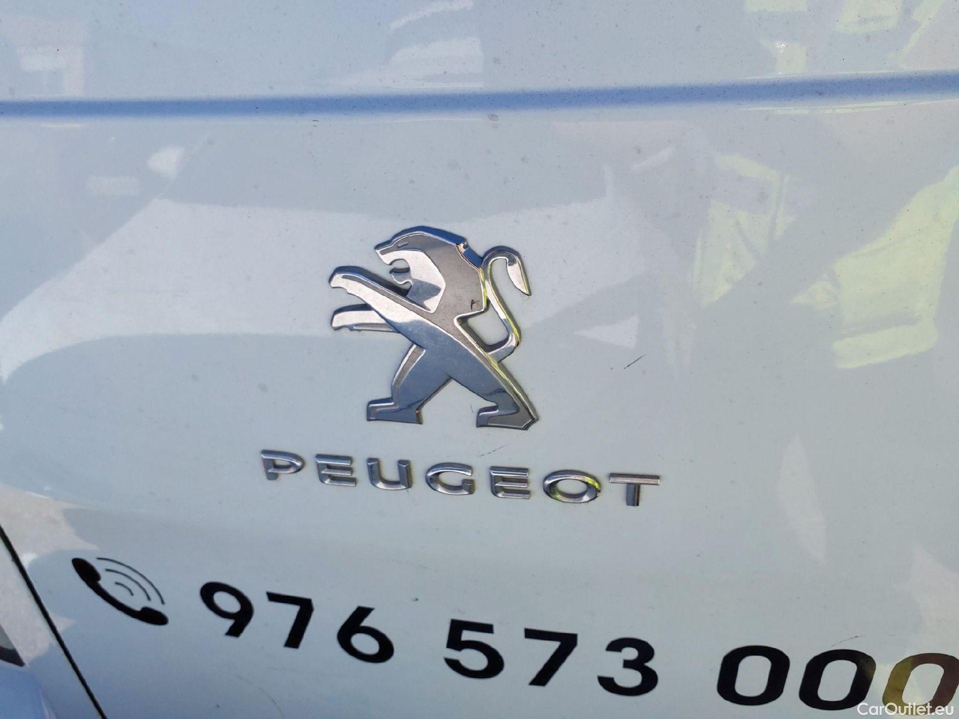  Peugeot  Expert PEUGEOT  / 2016 / 4P / furgón Furgón Pro BlueHDi 85KW (115CV) Standard #21