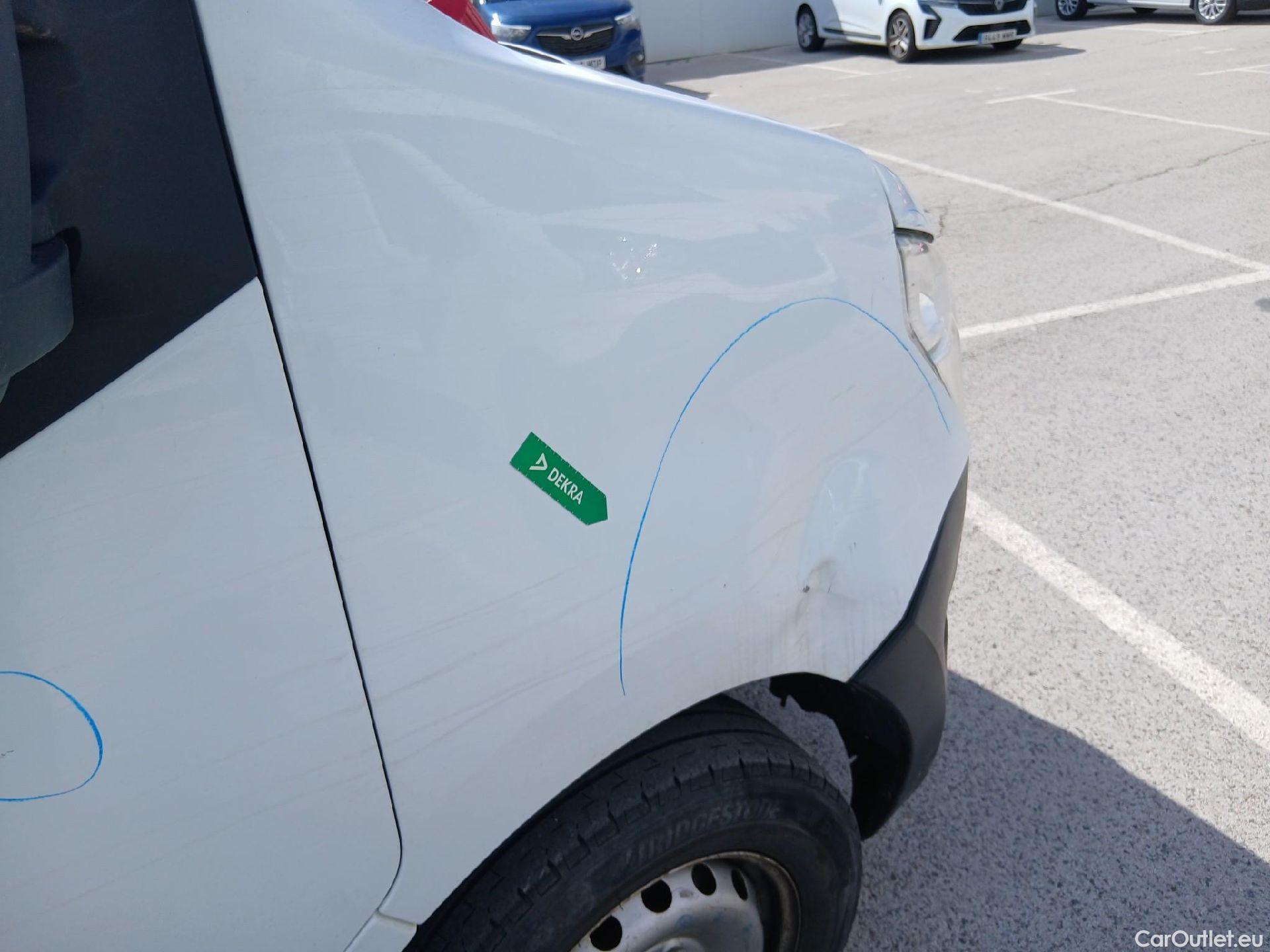  Nissan  Interstar NISSAN  / 2018 / 4P / furgón L1H2 3,5T 2.3dCi 99kW FWD GO #53