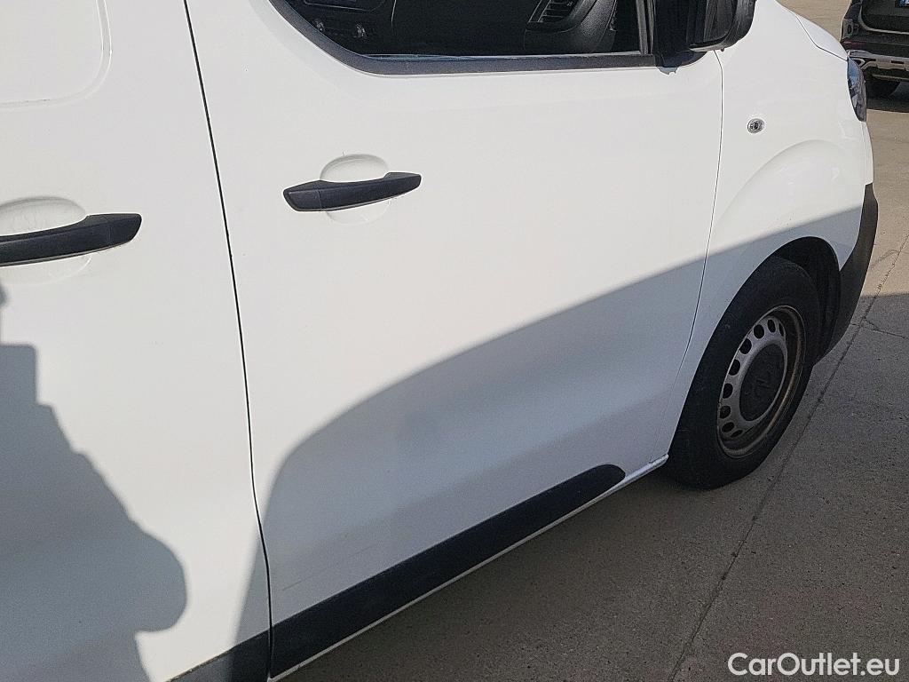  Opel  Vivaro OPEL -e / 2019 / 4P / furgón BEV 330 Select L Std #37