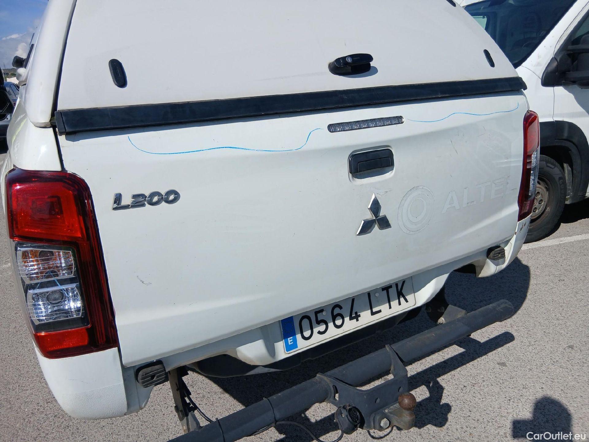  Mitsubishi  L200 MITSUBISHI  / 2019 / 4P / pickup doble cabina D/C 220 DI-D M-Pro #21