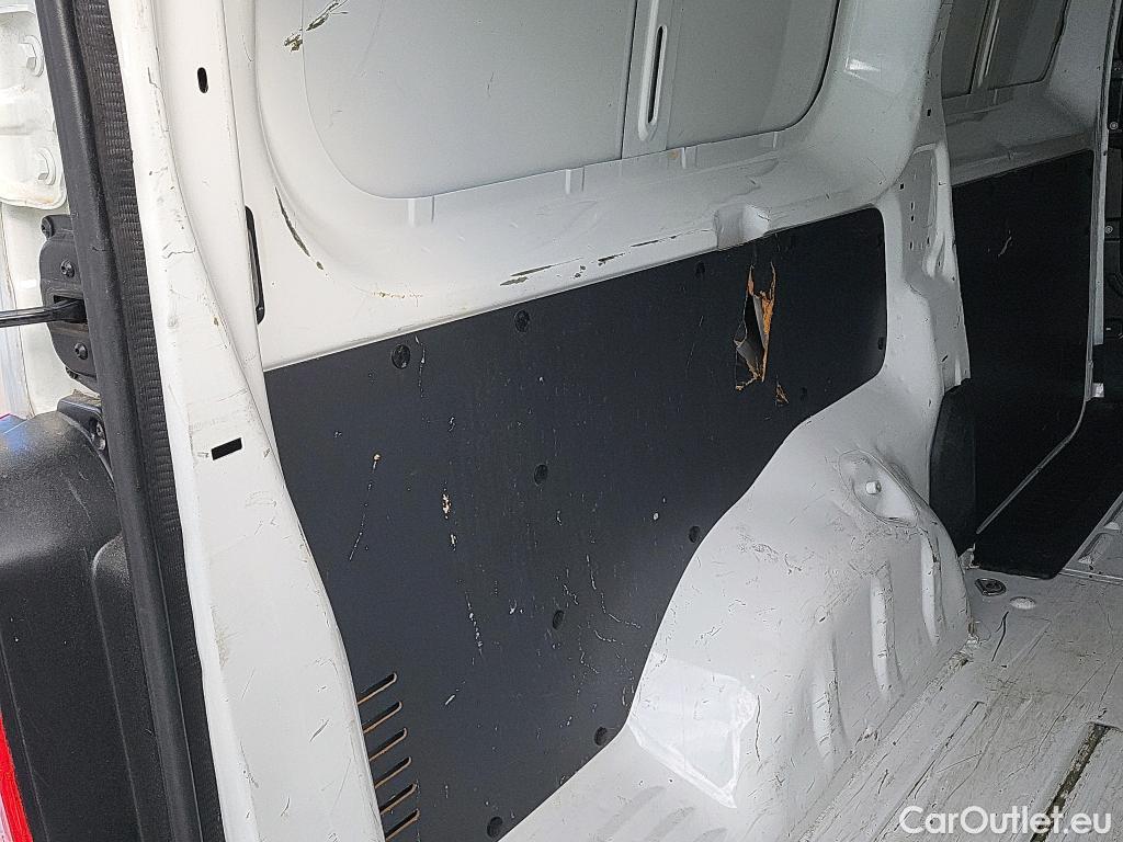  Opel  Vivaro OPEL -e / 2019 / 4P / furgón BEV 330 Select L Std #21
