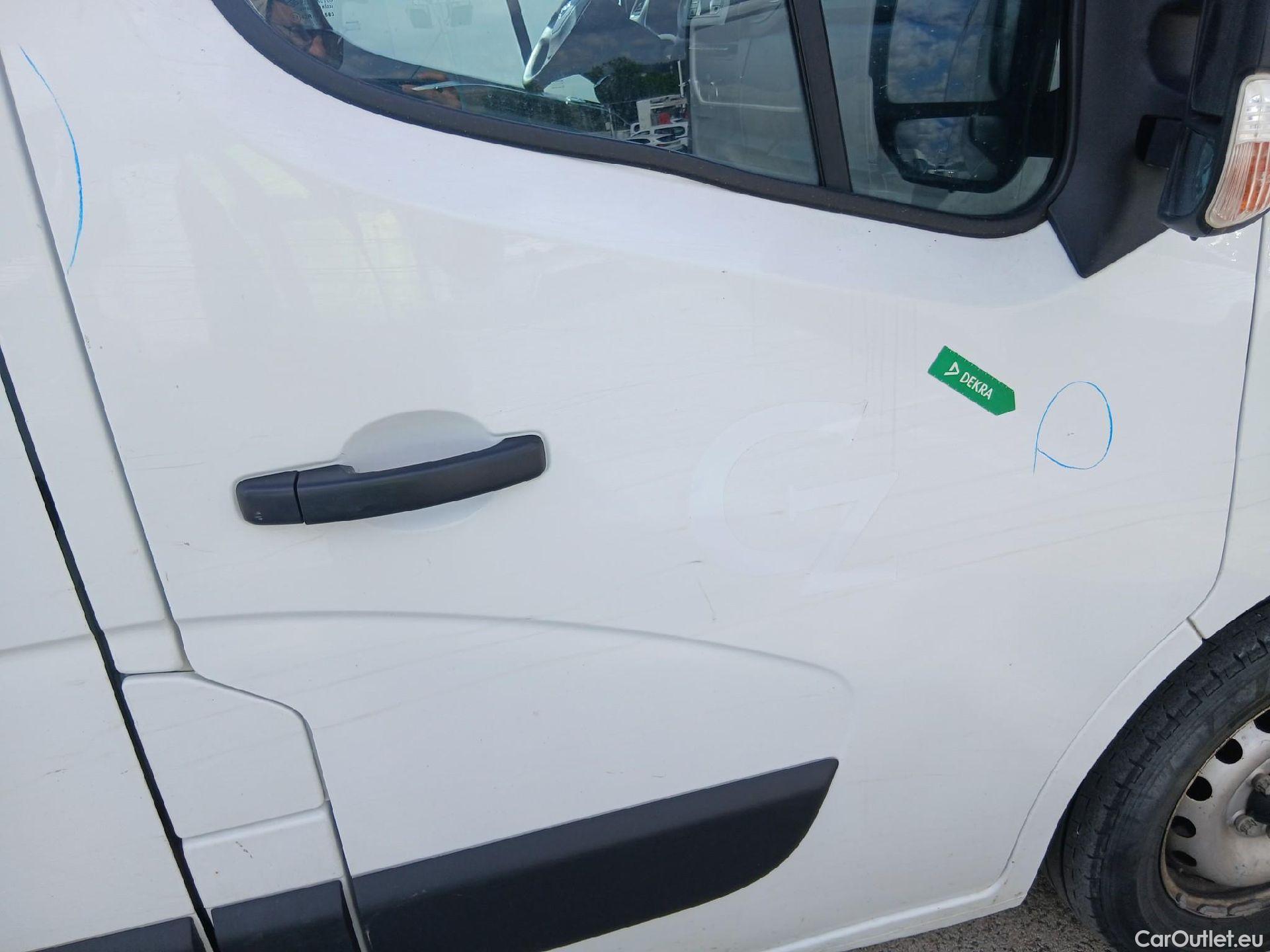  Nissan  Interstar NISSAN  / 2018 / 4P / furgón L1H2 3,5T 2.3dCi 99kW FWD GO #50