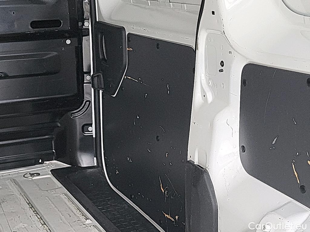  Opel  Vivaro OPEL -e / 2019 / 4P / furgón BEV 330 Select L Std #20