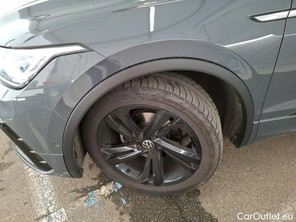  Volkswagen  Tiguan VOLKSWAGEN  / 2020 / 5P / SUV 2.0 TDI 150 DSG7 R-Line #28