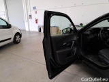  Peugeot  2008 PEUGEOT  / 2019 / 5P / CROSSOVER BLUEHDI 130 EAT8 ALLURE PACK S/S AUT. #102