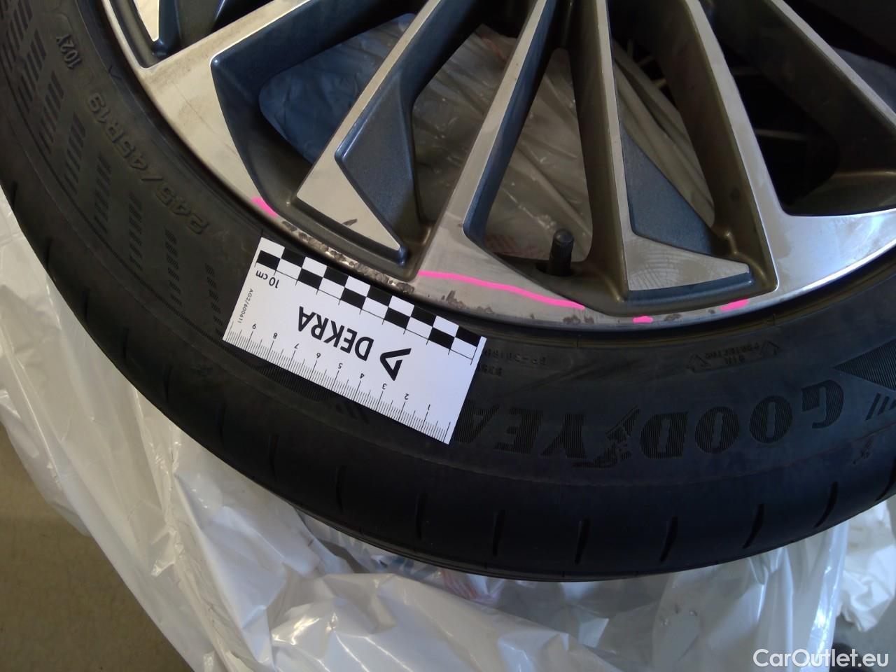  Audi  A6  Av. 55TFSI Sline e quat Aut #2