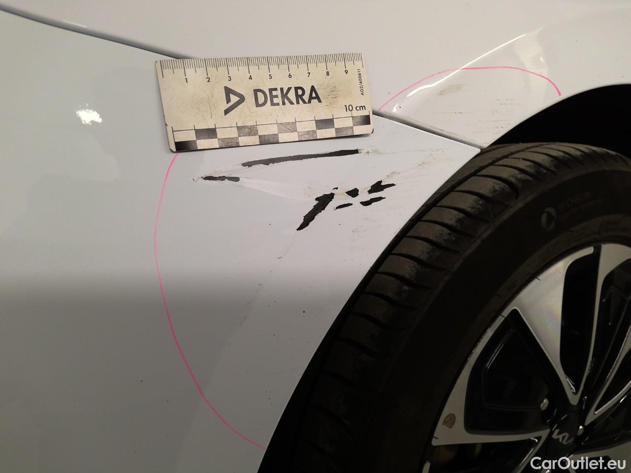  KIA  Cee'd ceed SW 1.6PHEV Advance 5d #14