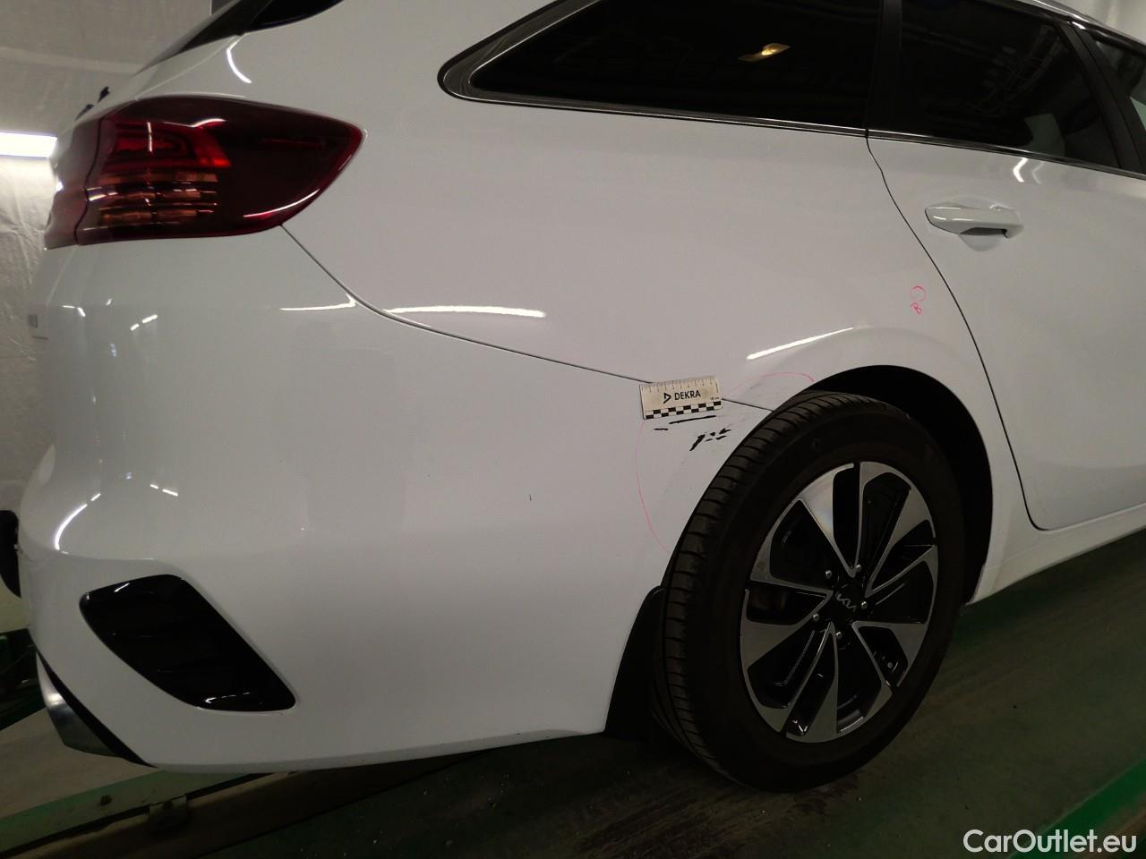  KIA  Cee'd ceed SW 1.6PHEV Advance 5d #12