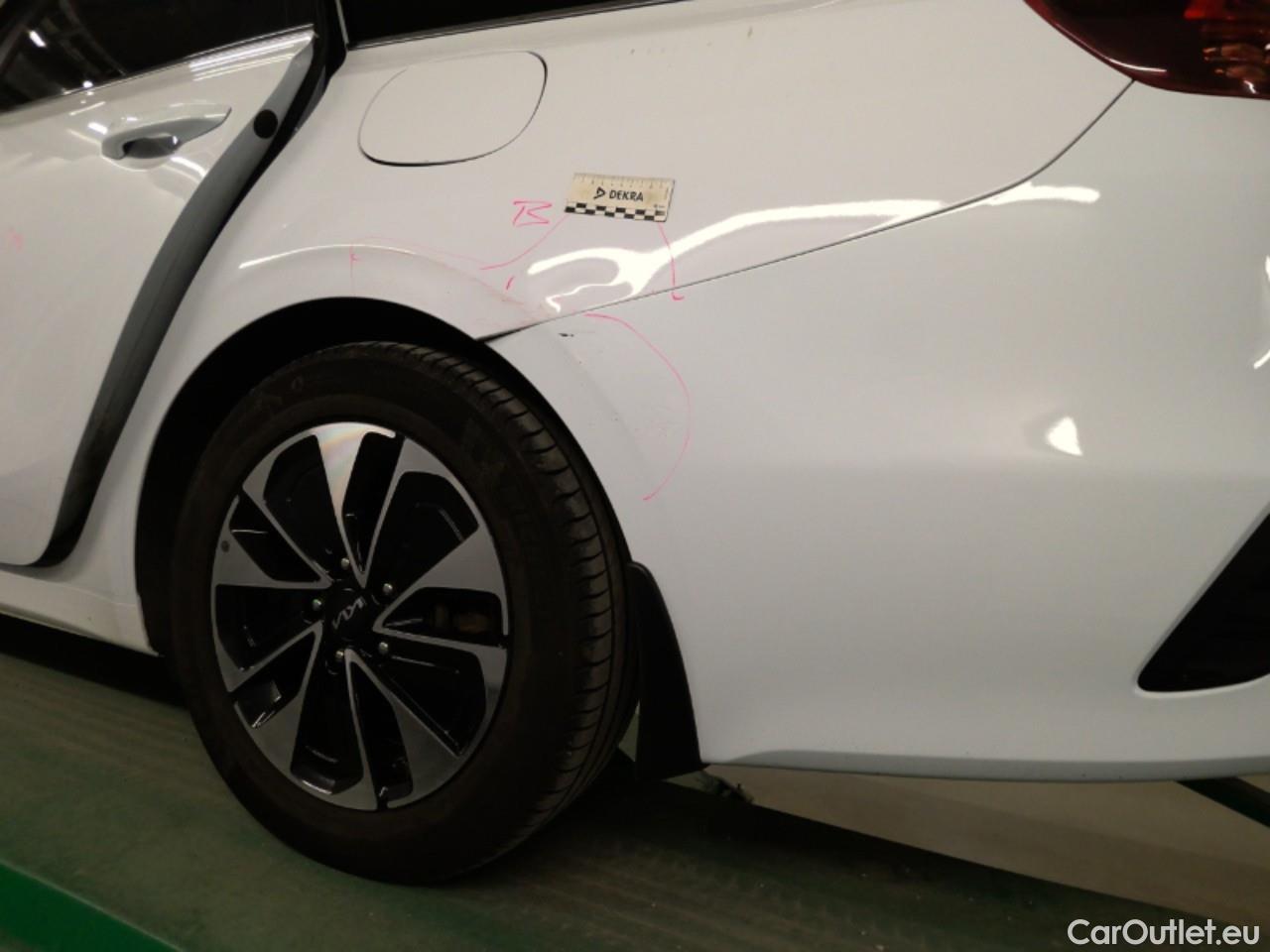  KIA  Cee'd ceed SW 1.6PHEV Advance 5d #16