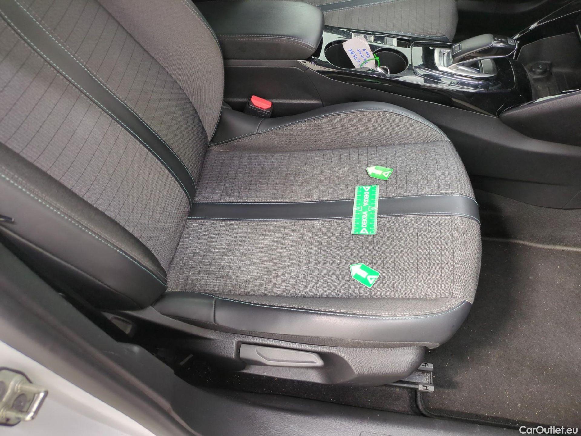  Peugeot  2008  Allure Business 1.5 HDi 130CV BVA8 E6d #1