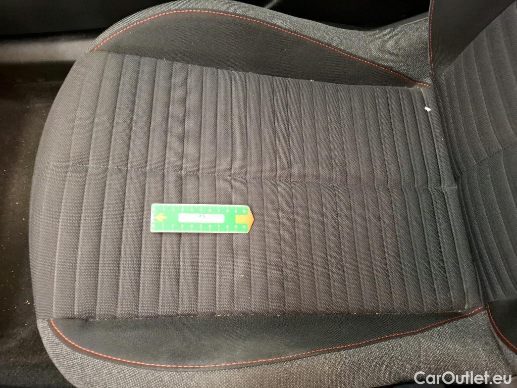  Peugeot  2008  Active Business 1.5 HDi 100CV BVM6 E6d #40