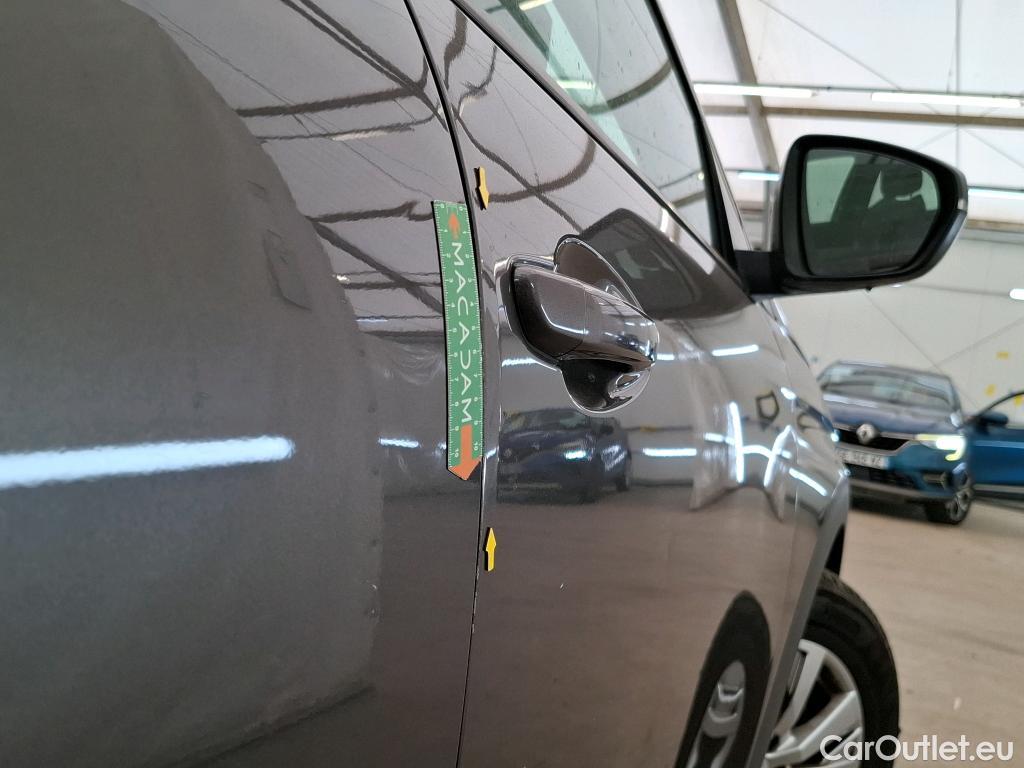  Peugeot  3008  Active Pack 1.2 PureTech 130CV BVA8 E6d #4