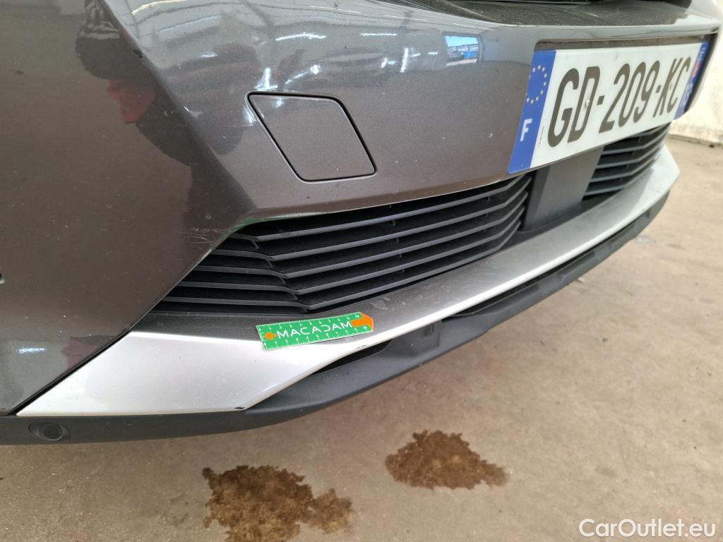  Peugeot  3008  Active Pack 1.2 PureTech 130CV BVA8 E6d #47