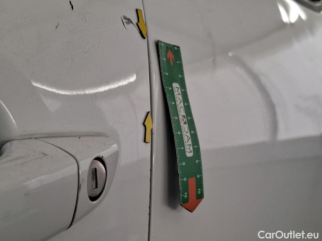  Citroen  C3  Société Feel 1.5 BlueHDI 100CV BVM6 E6dT #4