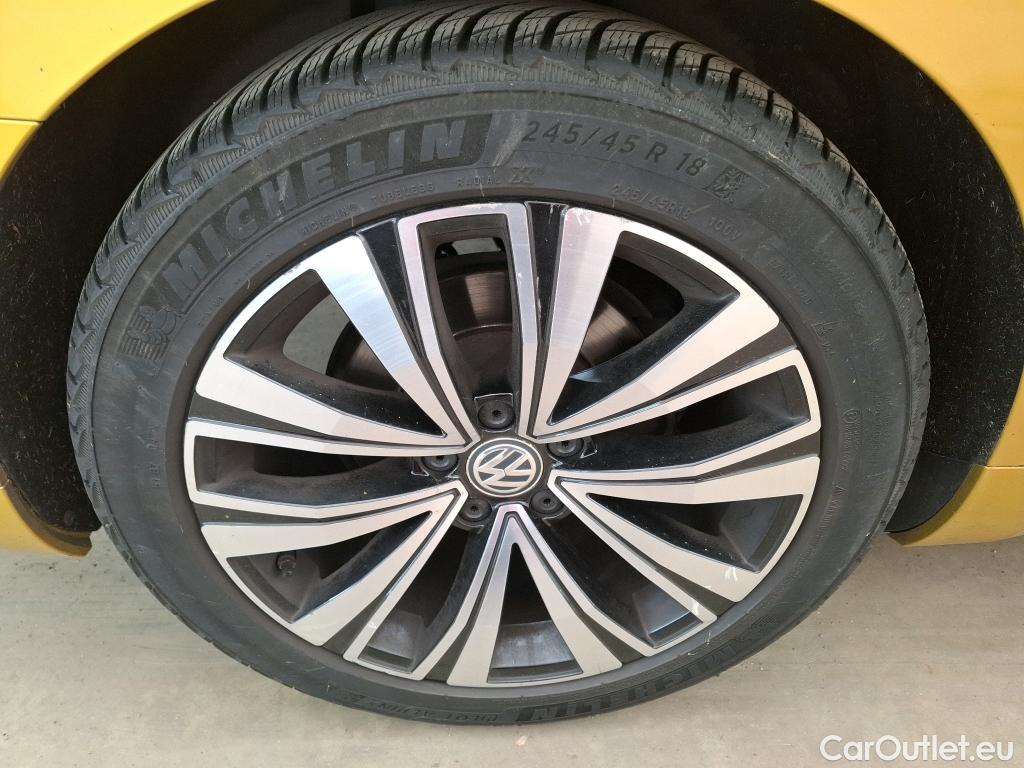  Volkswagen  Arteon VOLKSWAGEN  / 2017 / 5P / Berline 2.0 TDI 150 DSG7 ELEGANCE #25