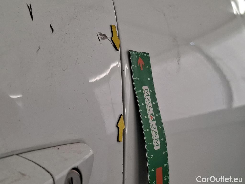  Citroen  C3  Société Feel 1.5 BlueHDI 100CV BVM6 E6dT #3