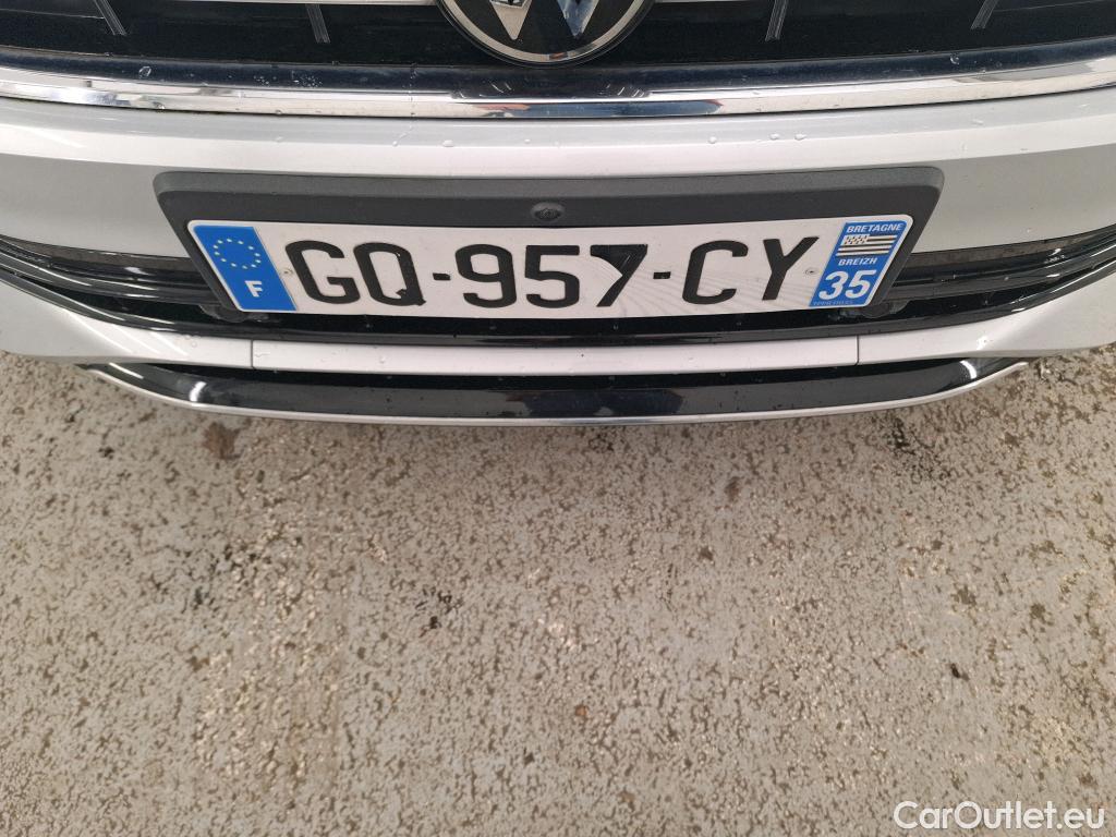  Volkswagen  Tiguan VOLKSWAGEN  / 2020 / 5P / SUV 2.0 TDI 150 DSG7 R-Line #17