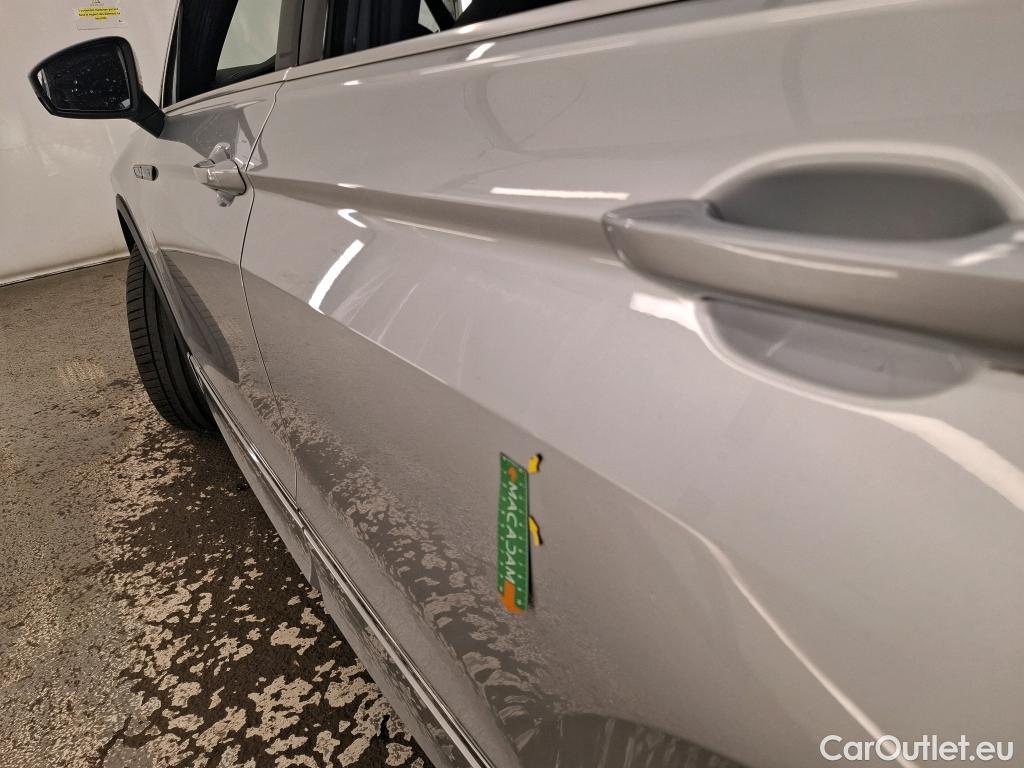  Volkswagen  Tiguan VOLKSWAGEN  / 2020 / 5P / SUV 2.0 TDI 150 DSG7 R-Line #5