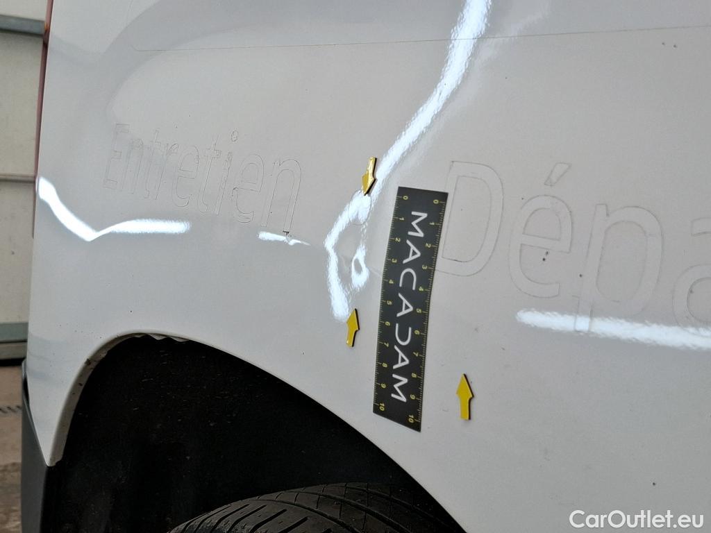  Citroen  Berlingo  Fourgon Club M 650 1.5 BlueHDi 75CV BVM5 E6dT #46