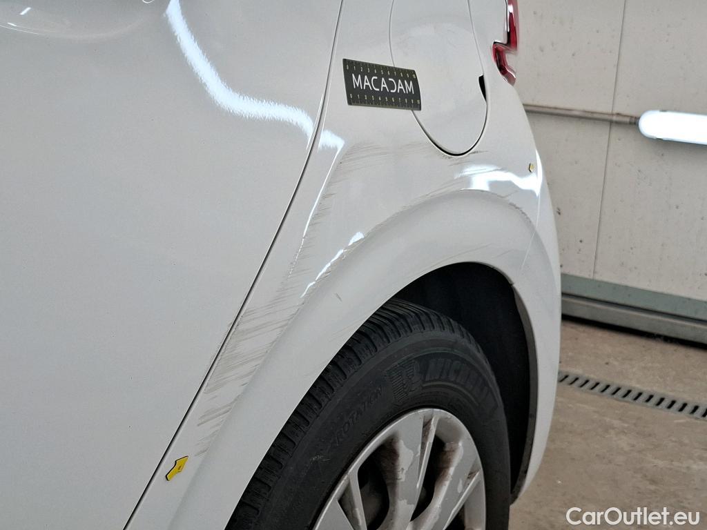  Peugeot  208  Affaire Premium Pack 1.6 HDi 100CV BVM5 E6 #4